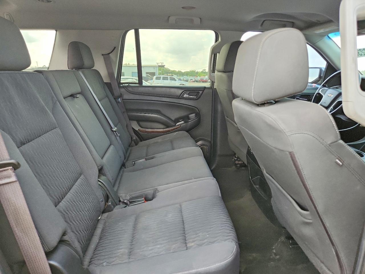 2016 Chevrolet Tahoe K1500 Ls - zdjęcie 11