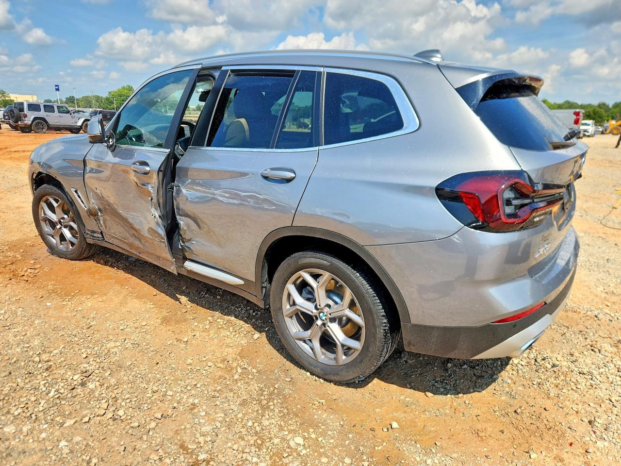 2023 BMW X3 xDrive30I - zdjęcie 2
