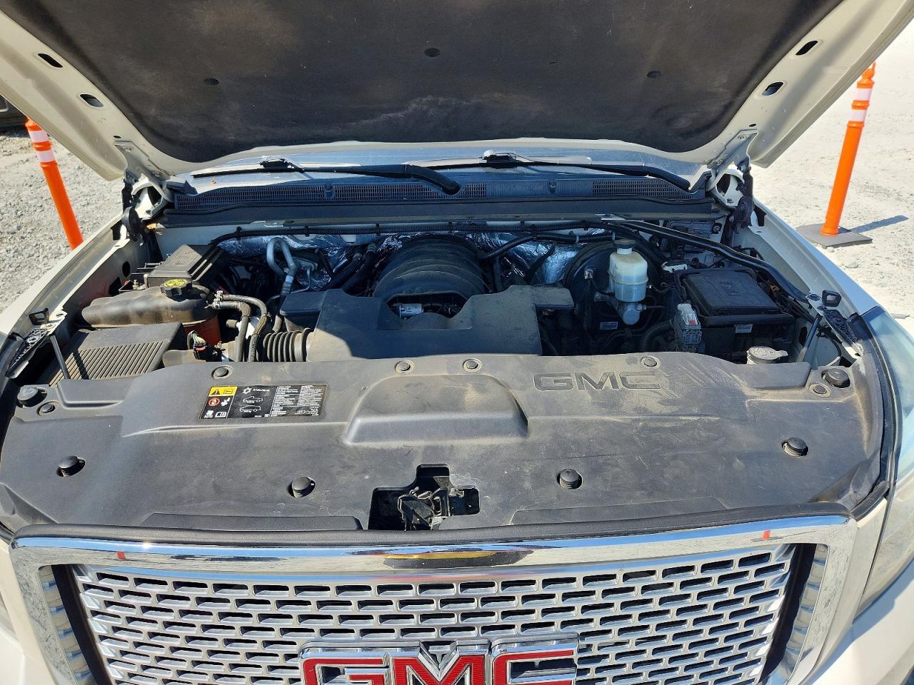 2015 GMC Yukon Denali - zdjęcie 12