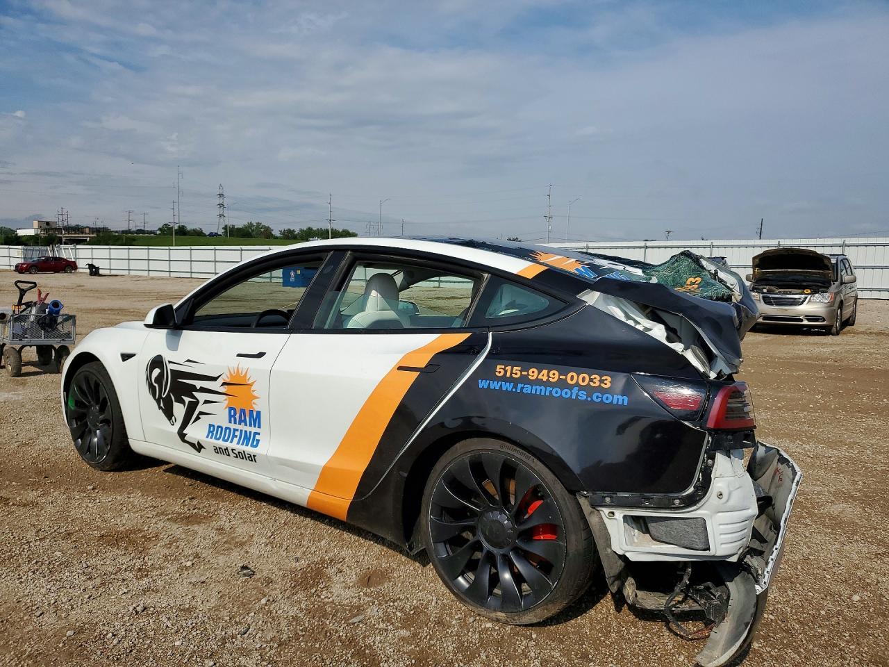 2023 Tesla 3 - zdjęcie 2