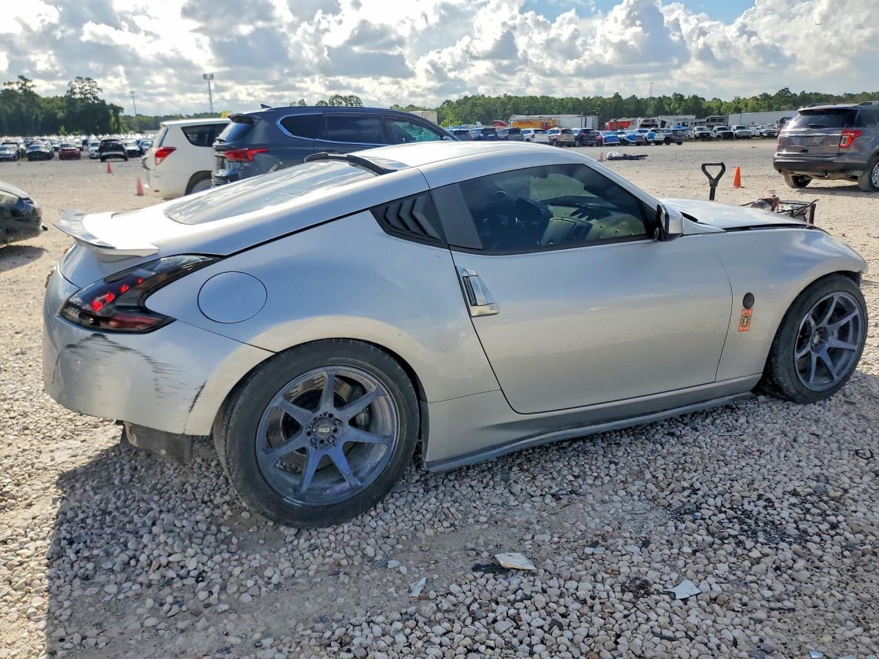 2015 Nissan 370Z Base - zdjęcie 3