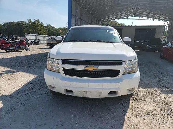2013 Chevrolet Tahoe K1500 Ls - zdjęcie 14