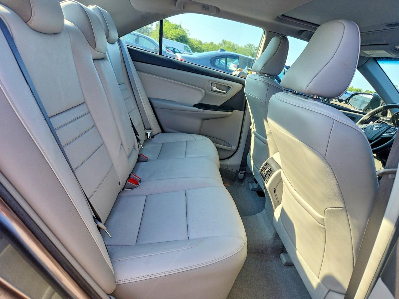 2017 Toyota Camry Xle - zdjęcie 10