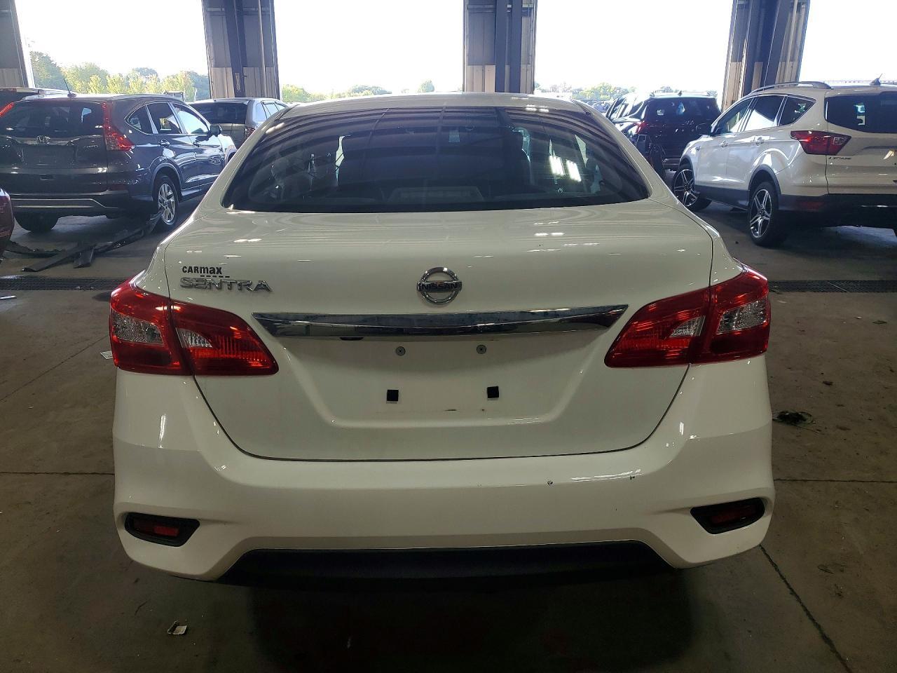 2019 Nissan Sentra S - zdjęcie 6