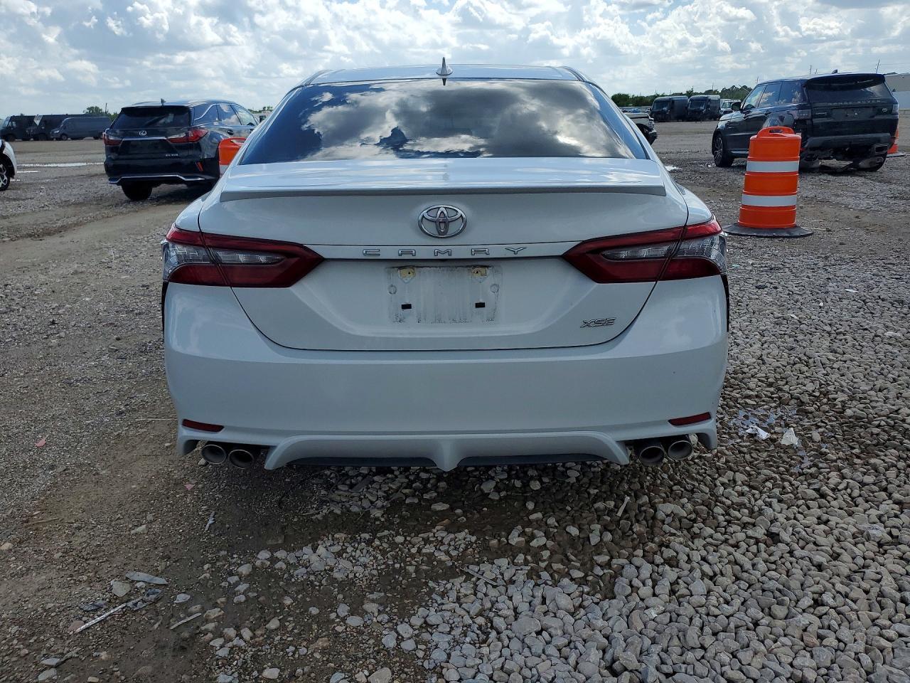 2023 Toyota Camry Xse - zdjęcie 6