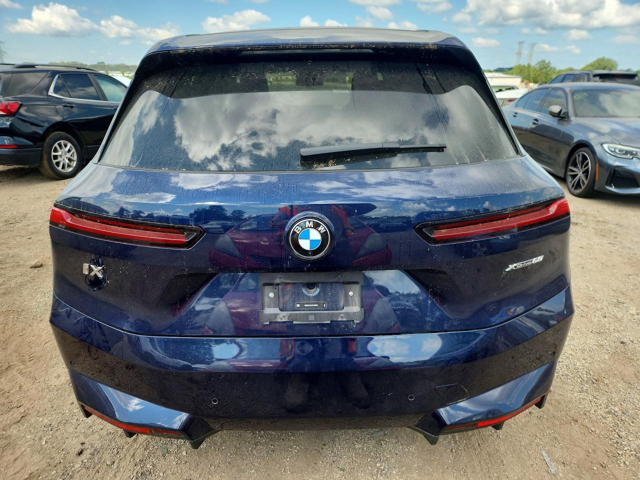 2026 BMW Ix xDrive60 - zdjęcie 6