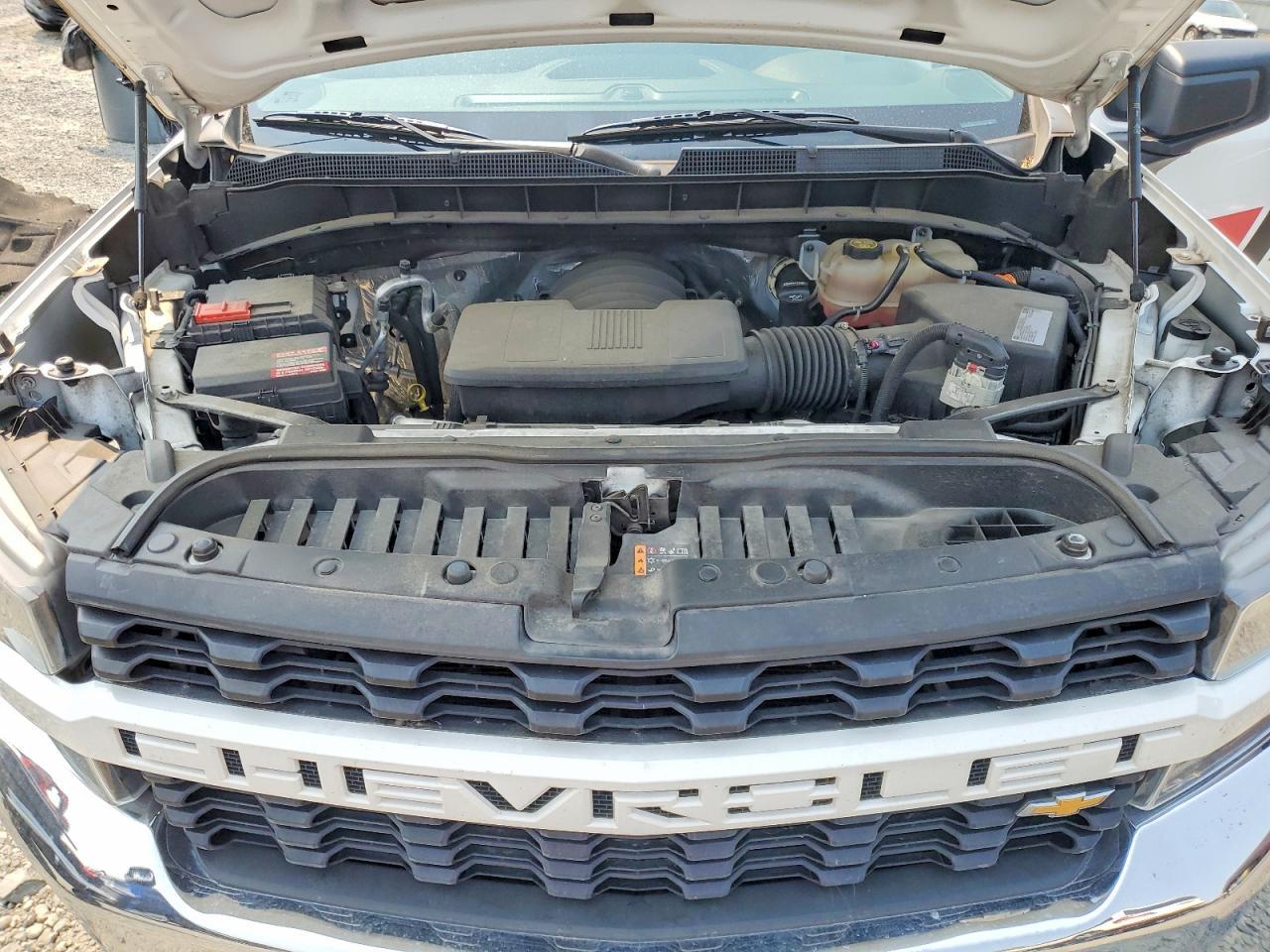 2021 Chevrolet Silverado C1500 - zdjęcie 11