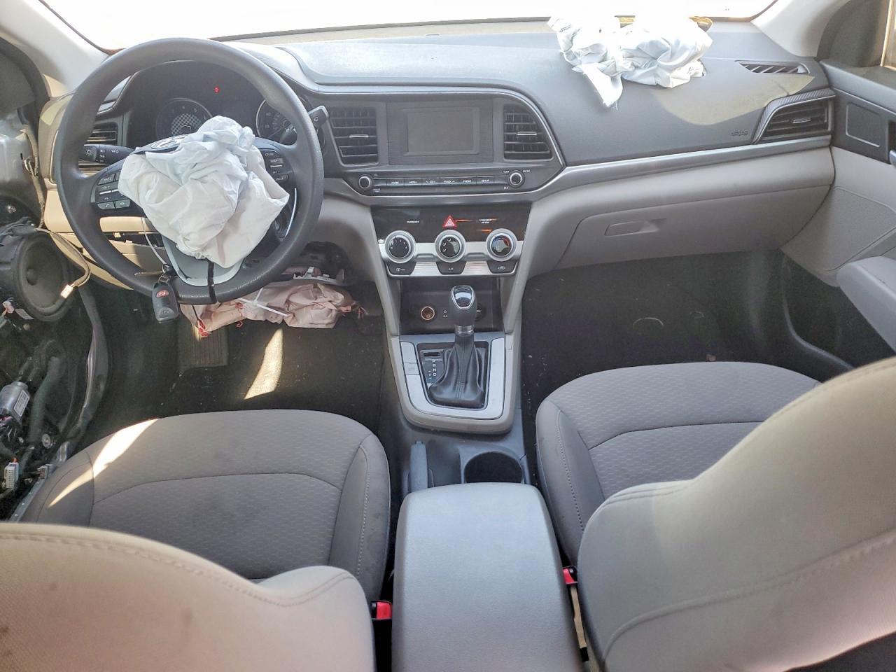 2019 Hyundai Elantra Se - zdjęcie 8
