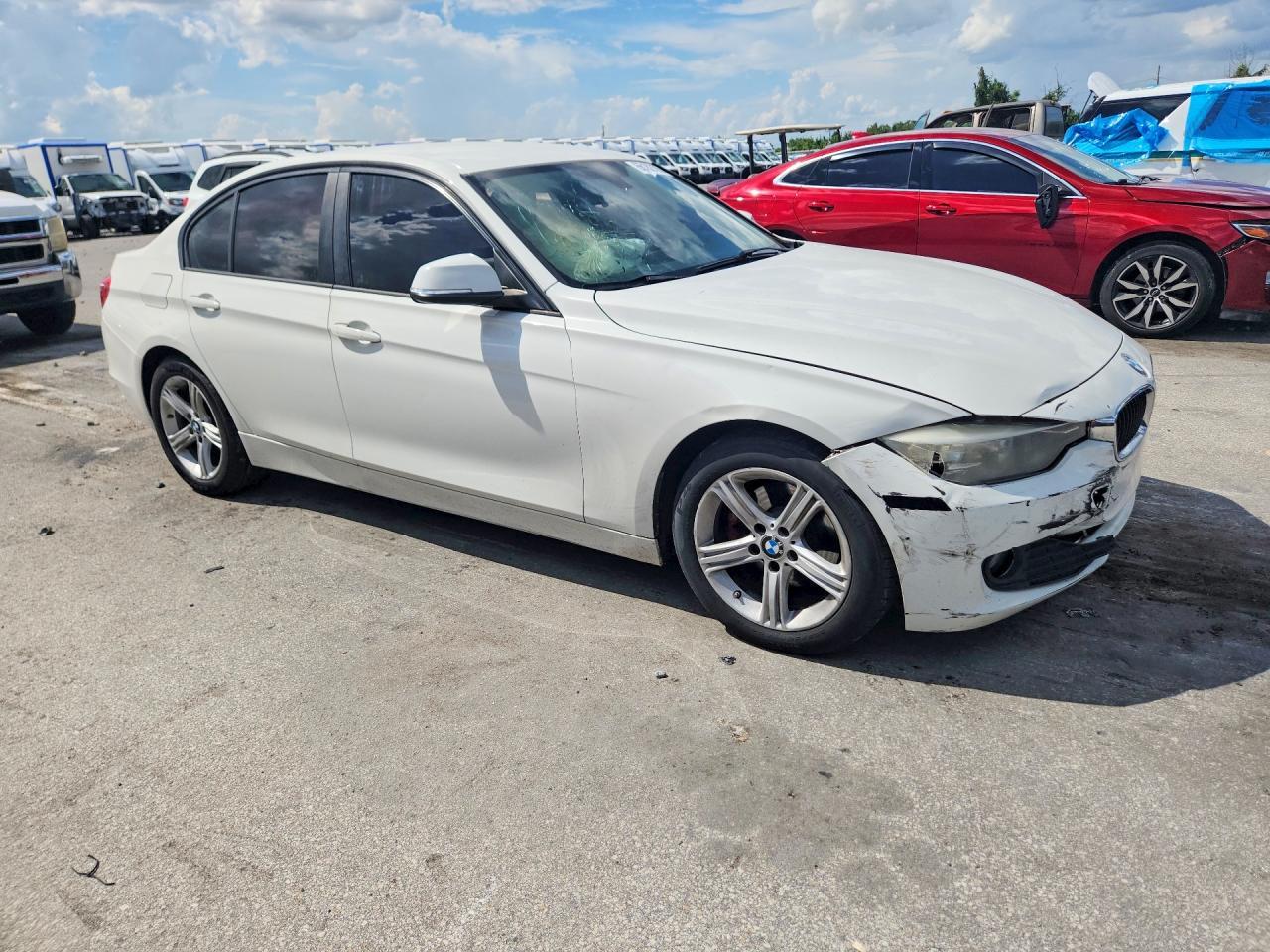 2015 BMW 320 I - zdjęcie 4