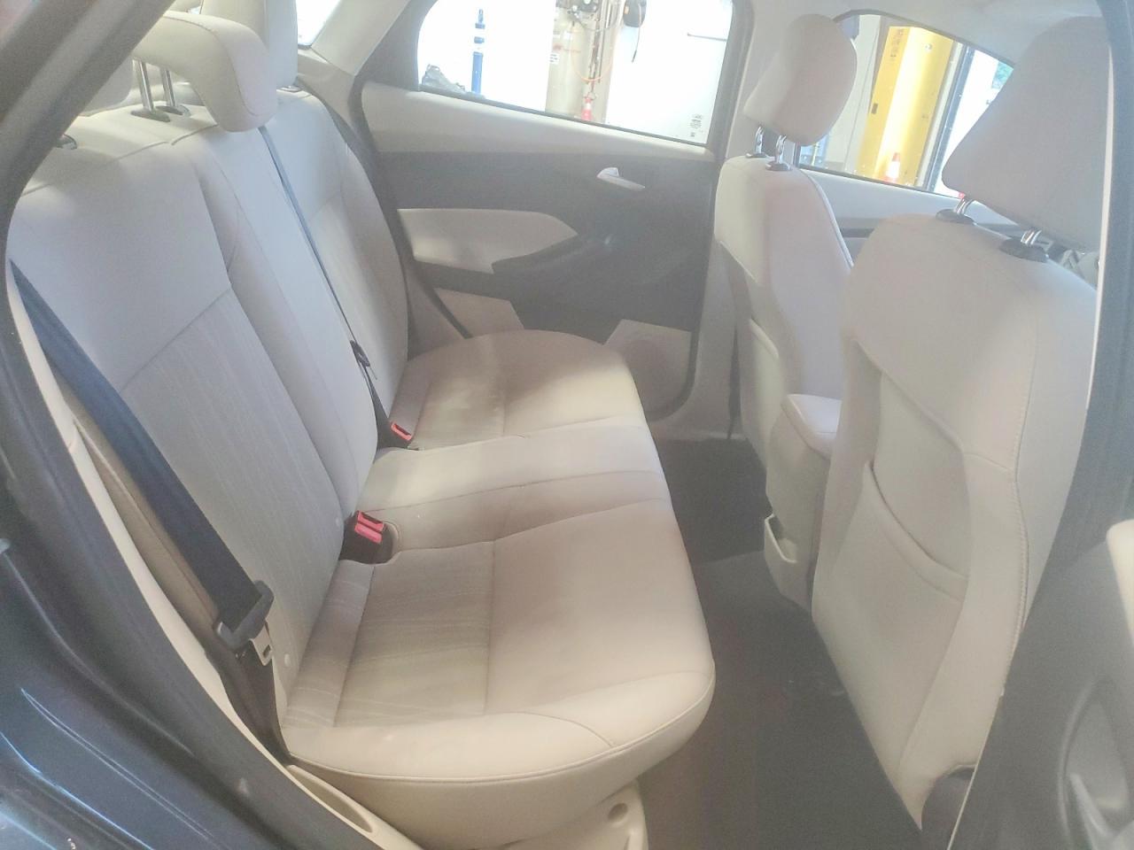 2015 Ford Focus Se - zdjęcie 10