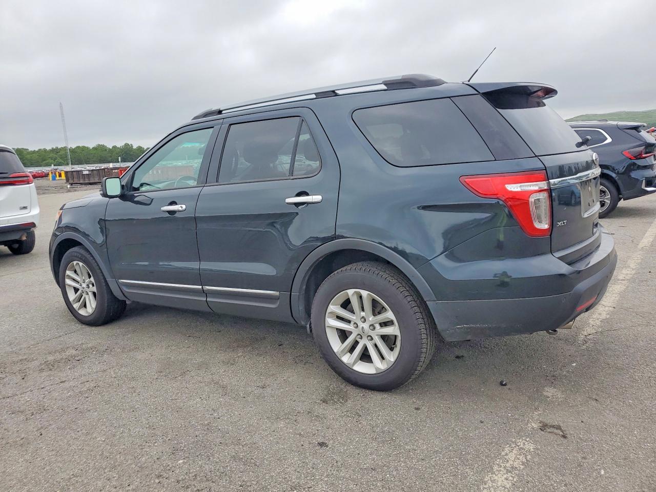 2014 Ford Explorer Xlt - zdjęcie 2