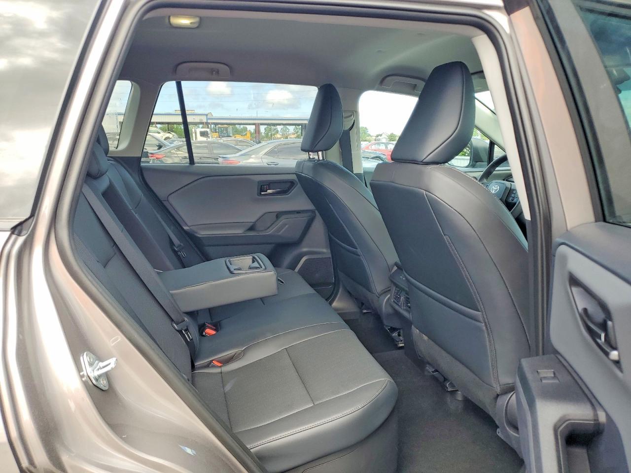 2026 Toyota Rav4 Xle Premium - zdjęcie 11