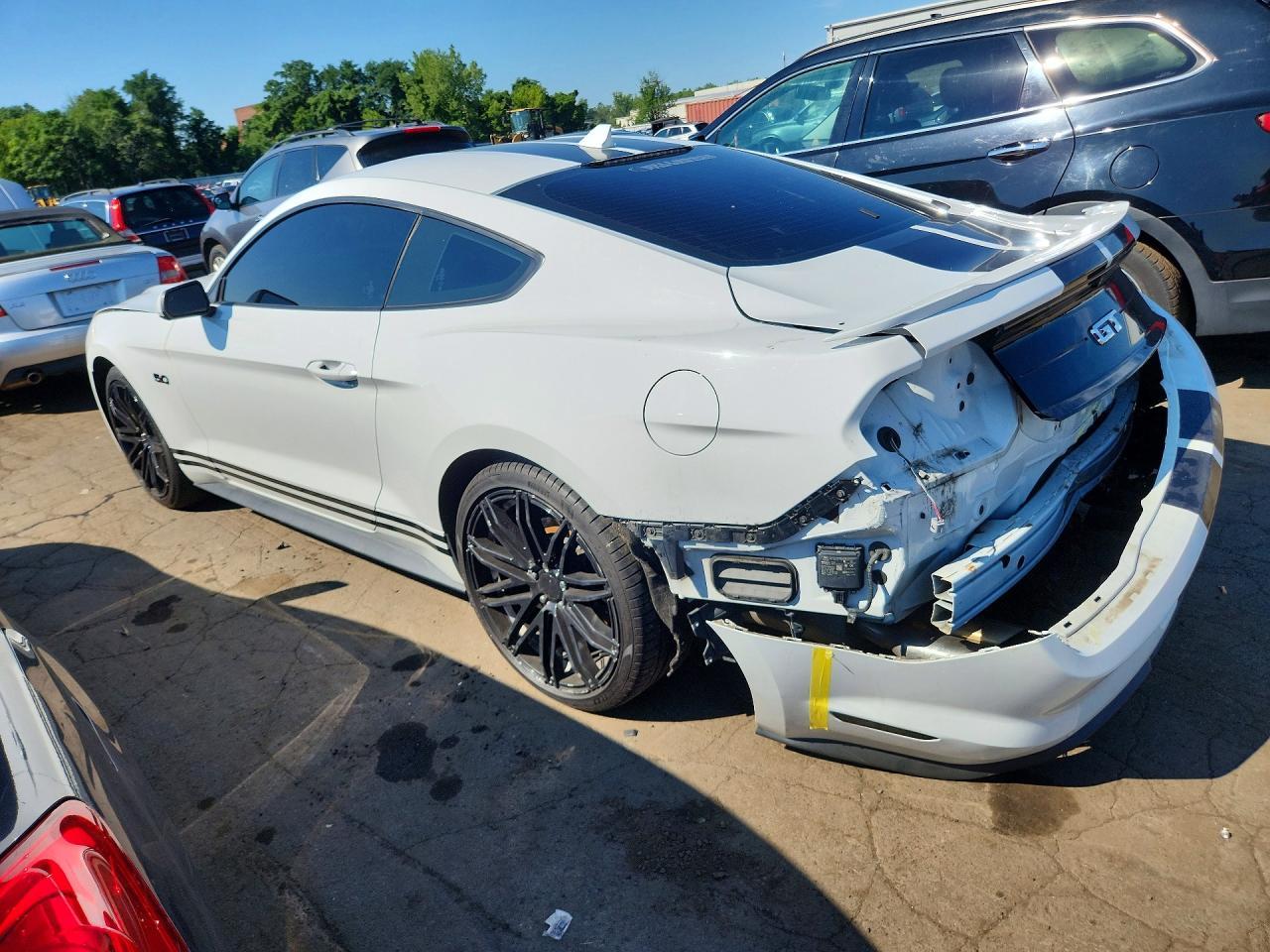 2021 Ford Mustang Gt - zdjęcie 2