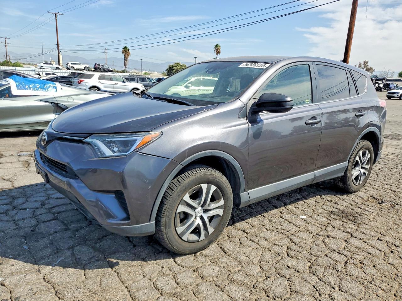 2018 Toyota Rav4 - zdjęcie główne