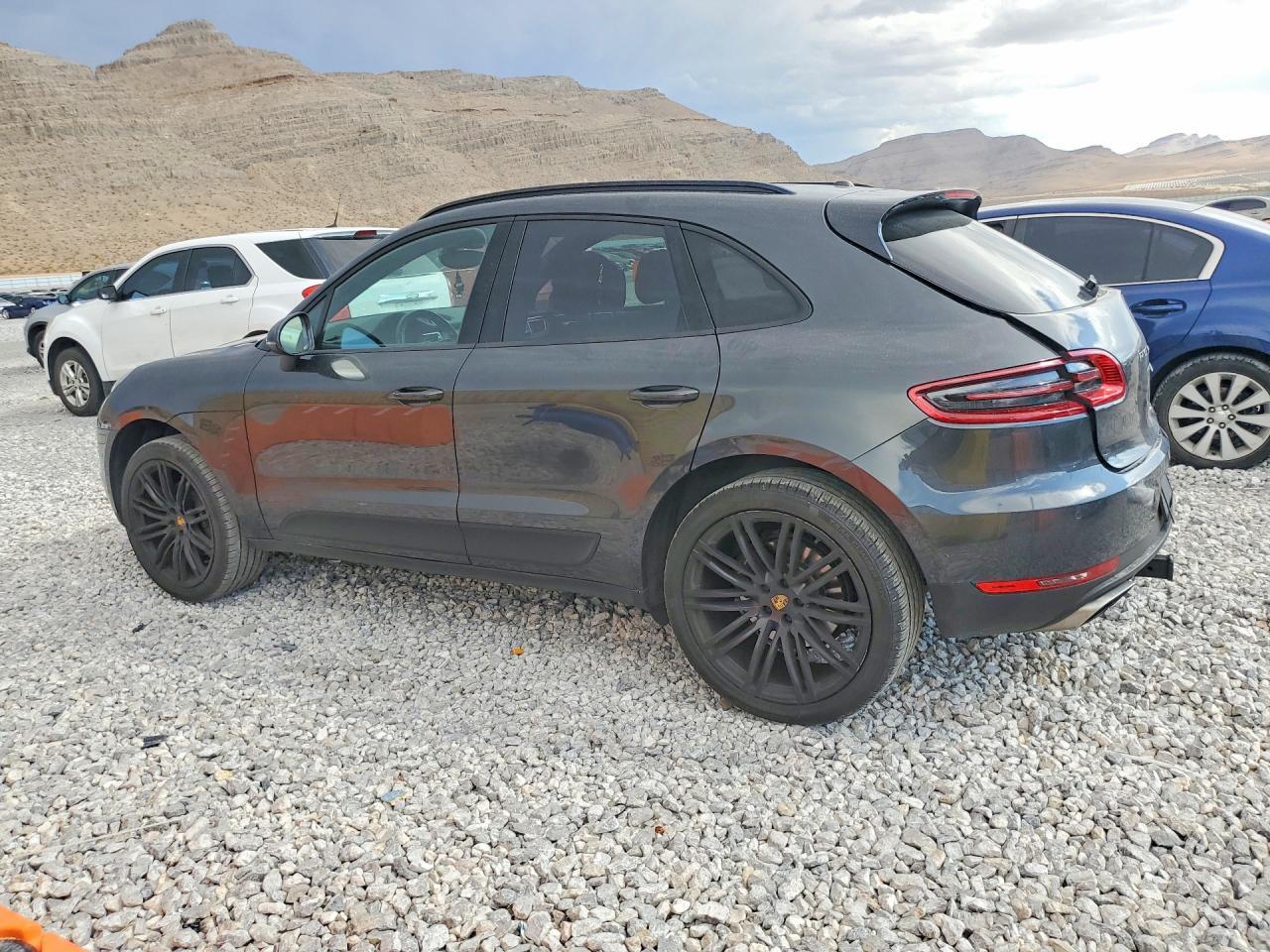 2017 Porsche Macan - zdjęcie 2
