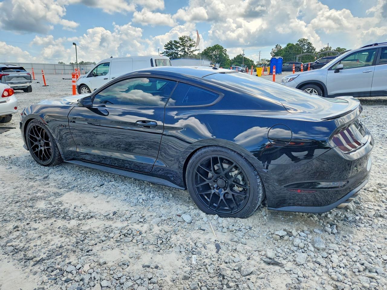 2019 Ford Mustang Gt - zdjęcie 2
