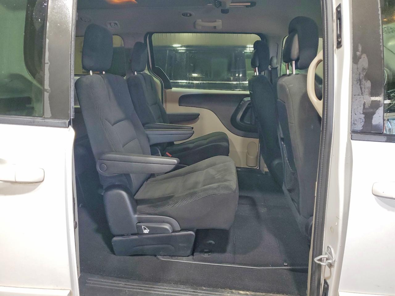 2016 Dodge Grand Caravan Sxt - zdjęcie 11