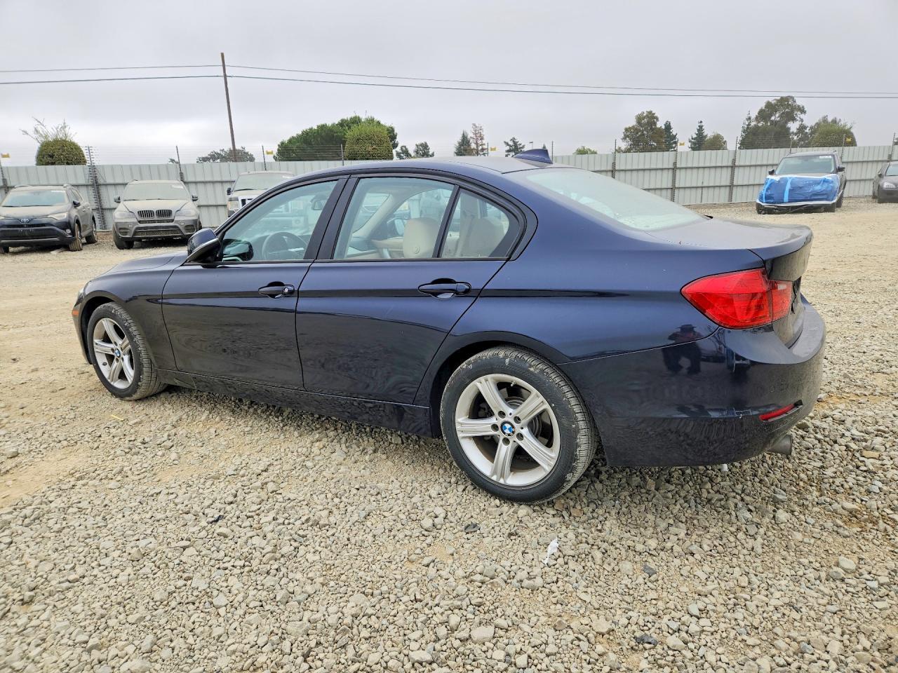2014 BMW 320 I - zdjęcie 2
