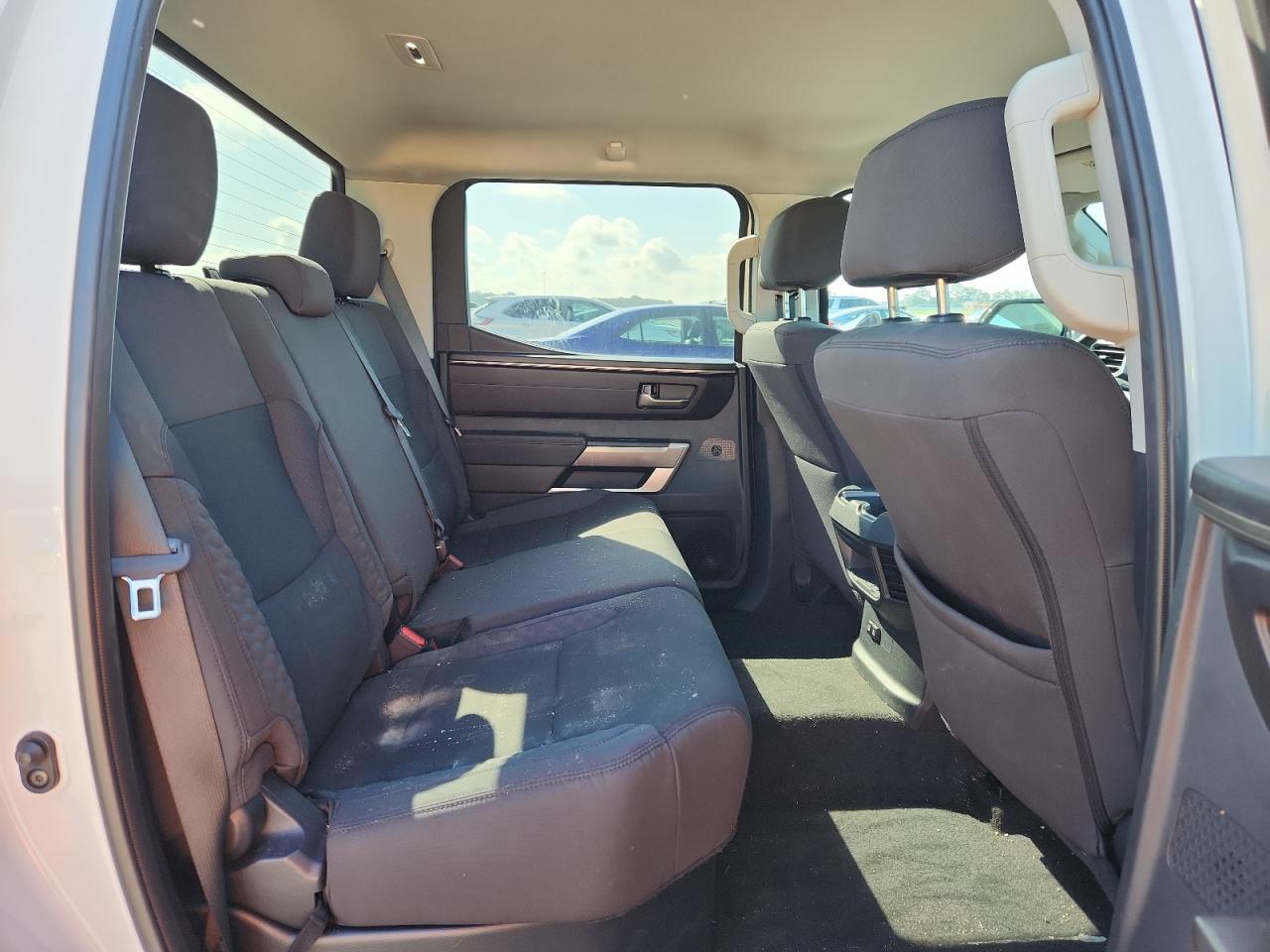2024 Toyota Tundra Sr5 - zdjęcie 10