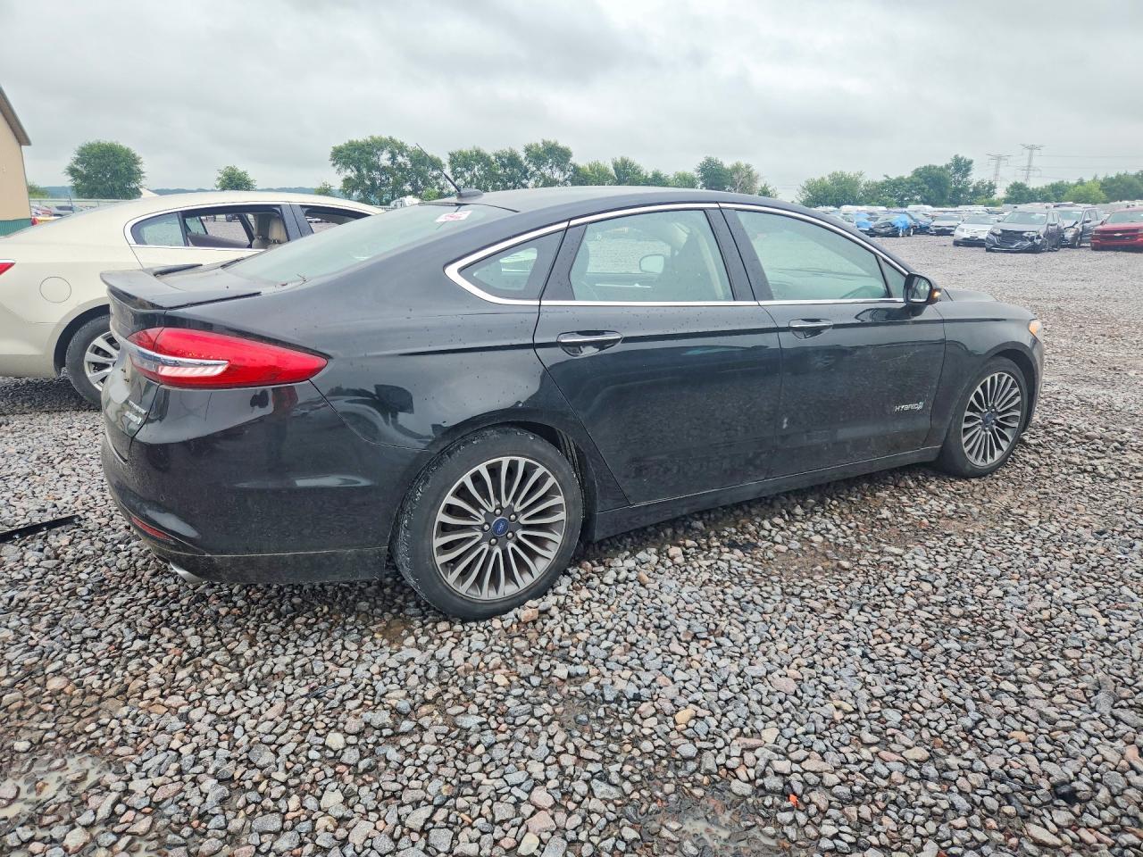 2017 Ford Fusion Titanium Hev - zdjęcie 3