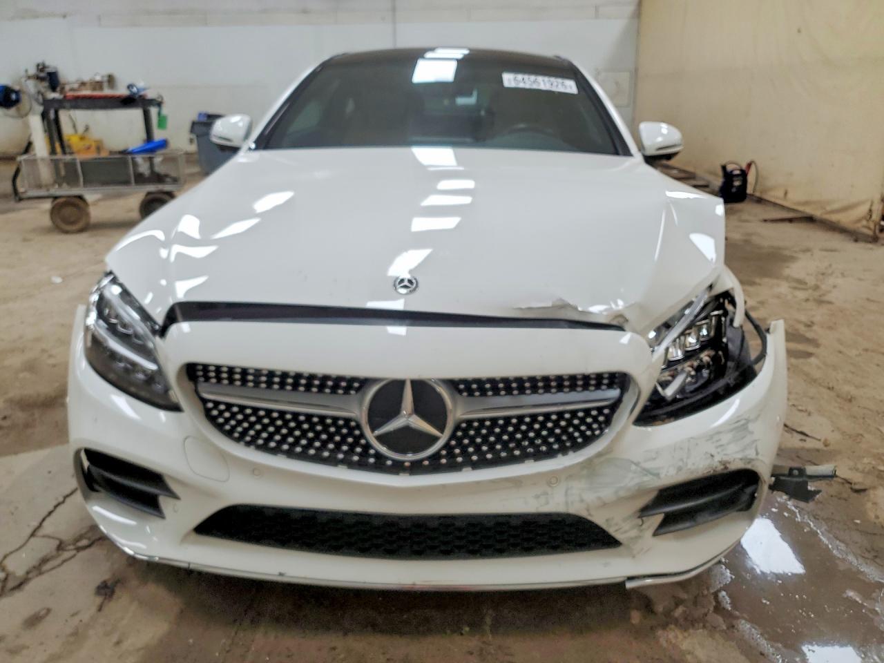 2021 Mercedes-Benz C 300 4Matic - zdjęcie 5