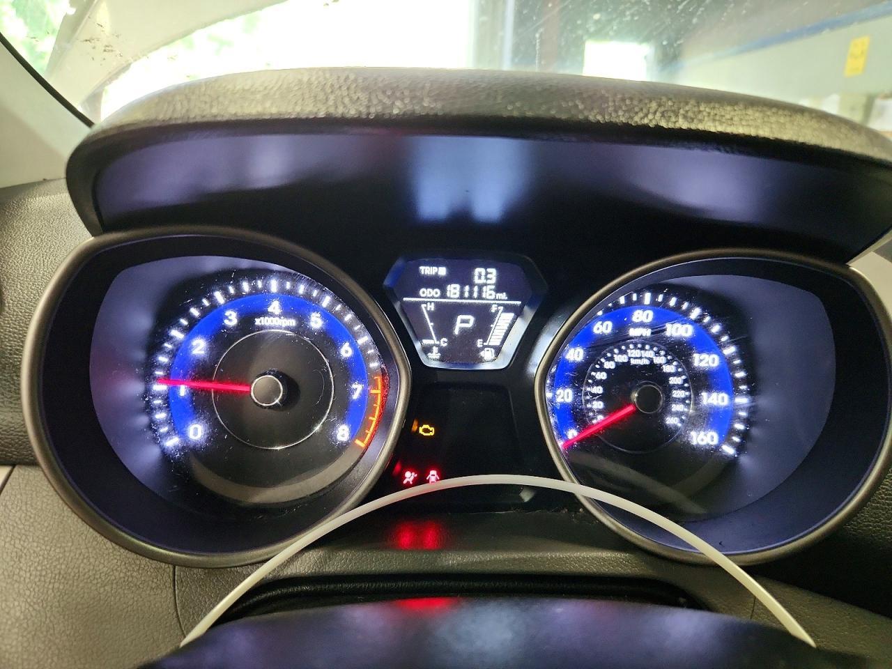 2013 Hyundai Elantra Gls - zdjęcie 9
