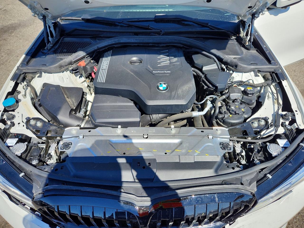 2021 BMW 330I - zdjęcie 11
