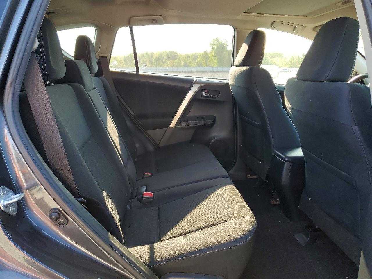 2015 Toyota Rav4 Xle - zdjęcie 11