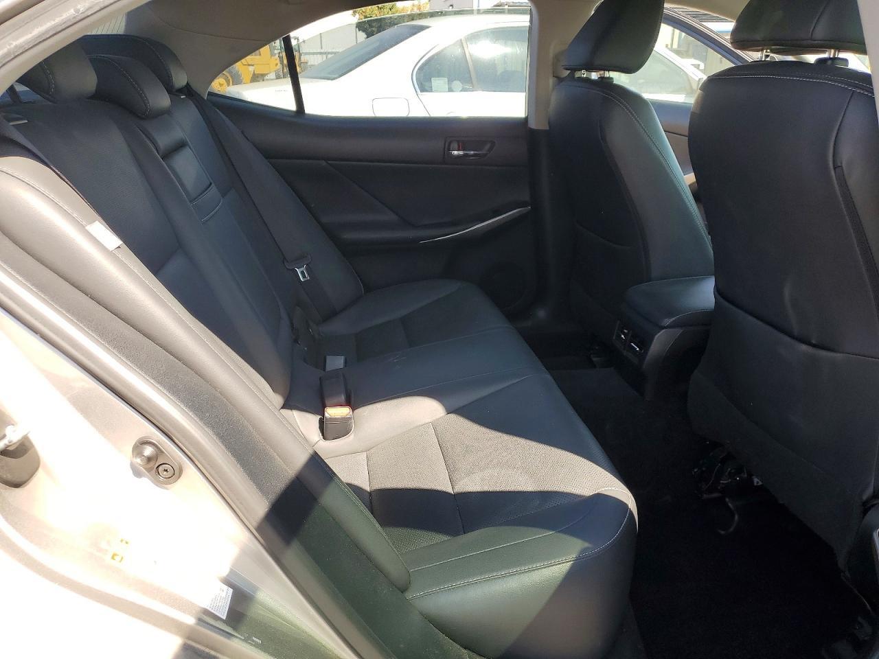 2014 Lexus Is 250 - zdjęcie 10