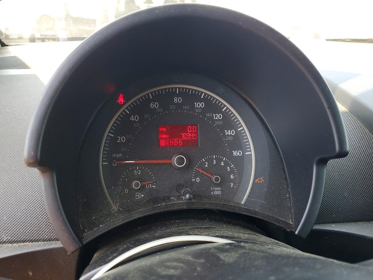 2013 Volkswagen New Beetle Turbo - zdjęcie 9
