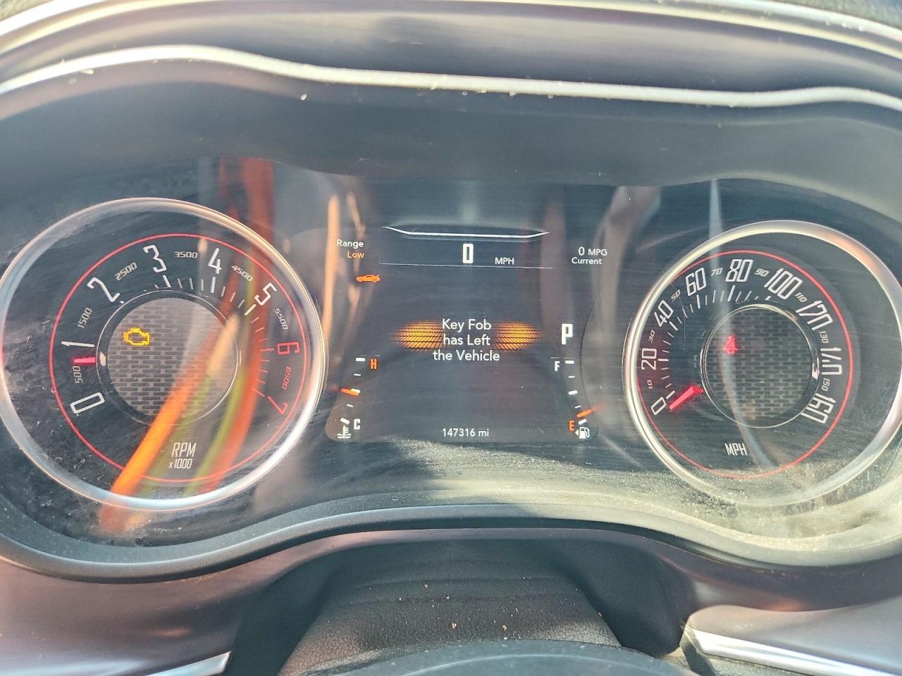 2017 Dodge Challenger R/T - zdjęcie 9