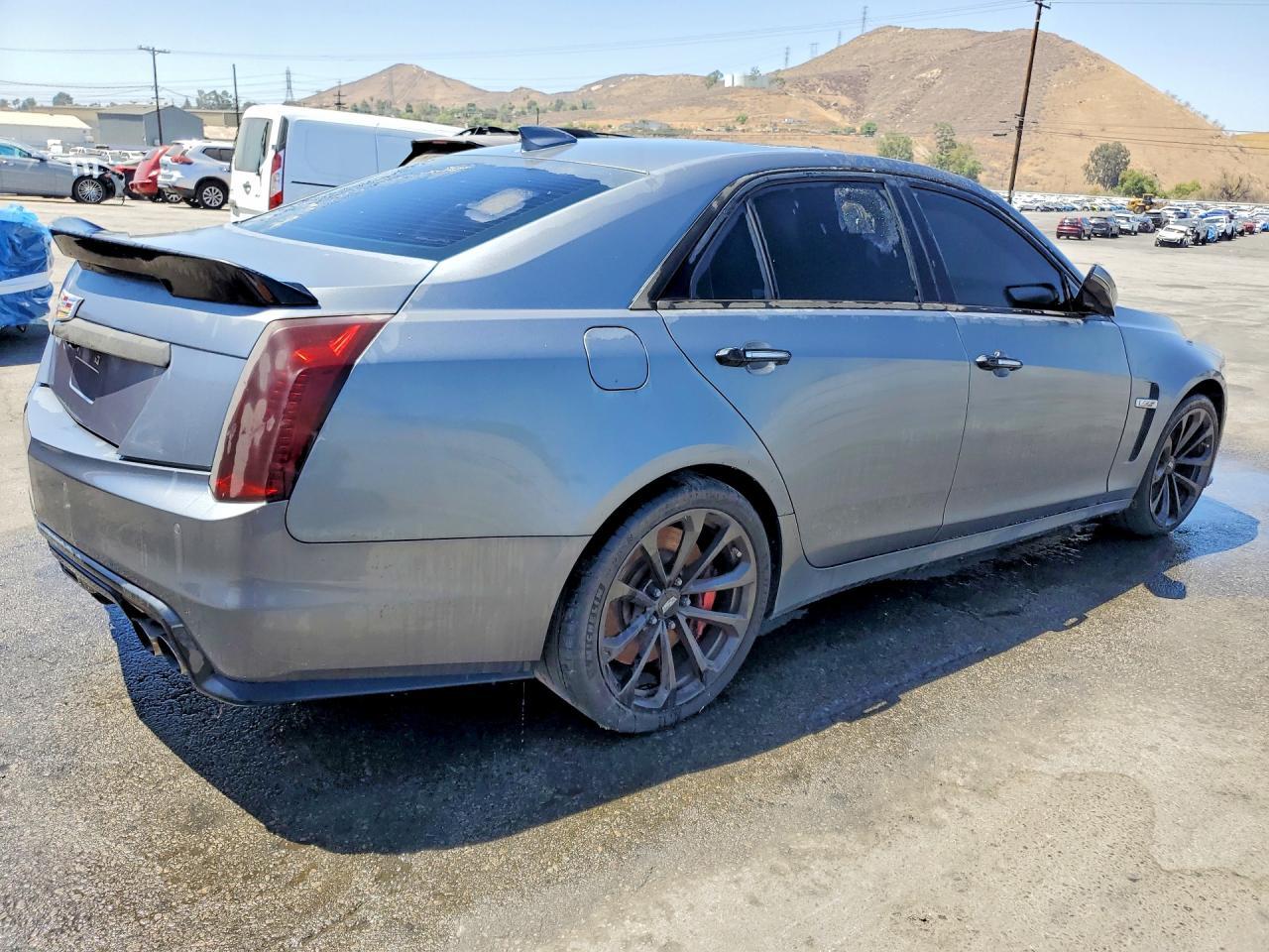 2018 Cadillac Cts-V - zdjęcie 3