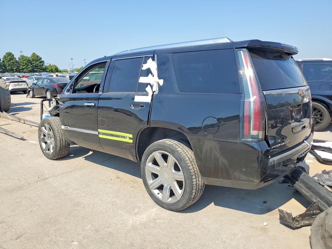2020 Cadillac Escalade Luxury - zdjęcie 2