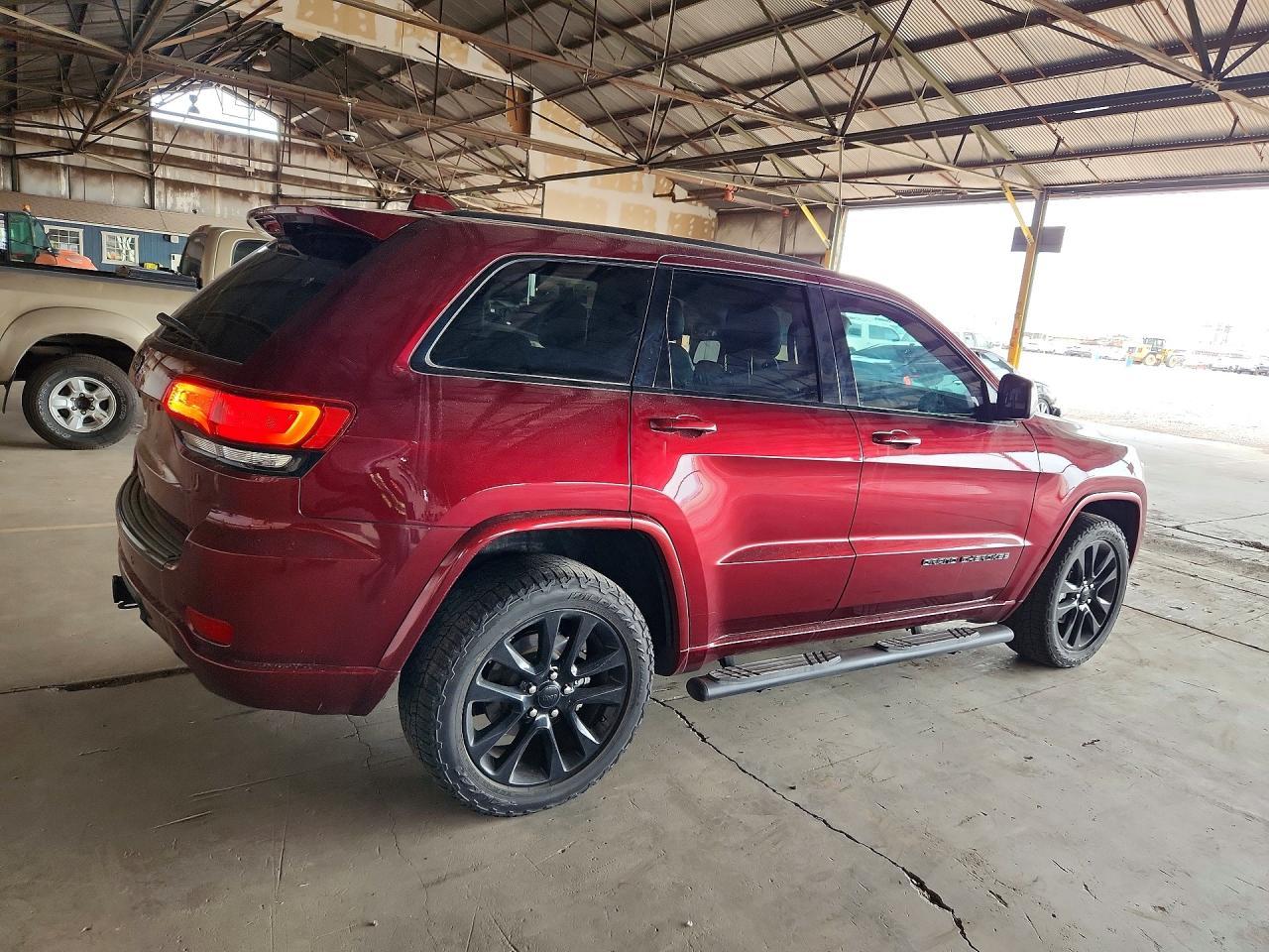 2018 Jeep Grand Cherokee Laredo - zdjęcie 3