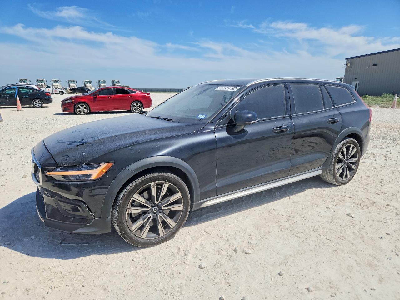 2021 Volvo V60 Cross Country T5 Momentum - zdjęcie główne