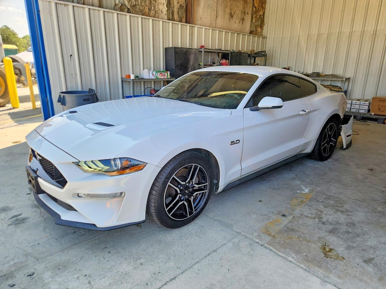 2020 Ford Mustang Gt - zdjęcie główne