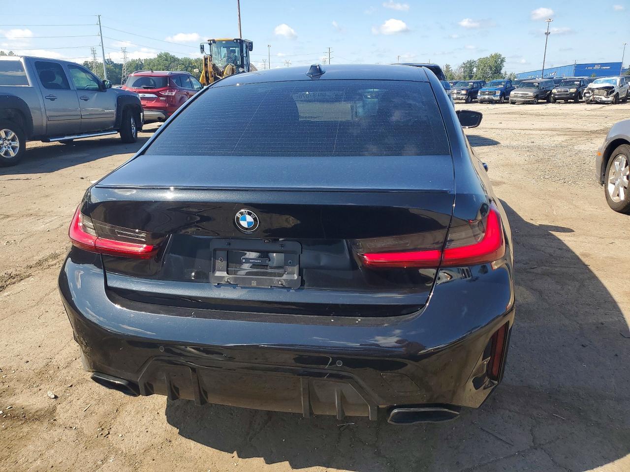 2025 BMW Seria 3 M340i - zdjęcie 6