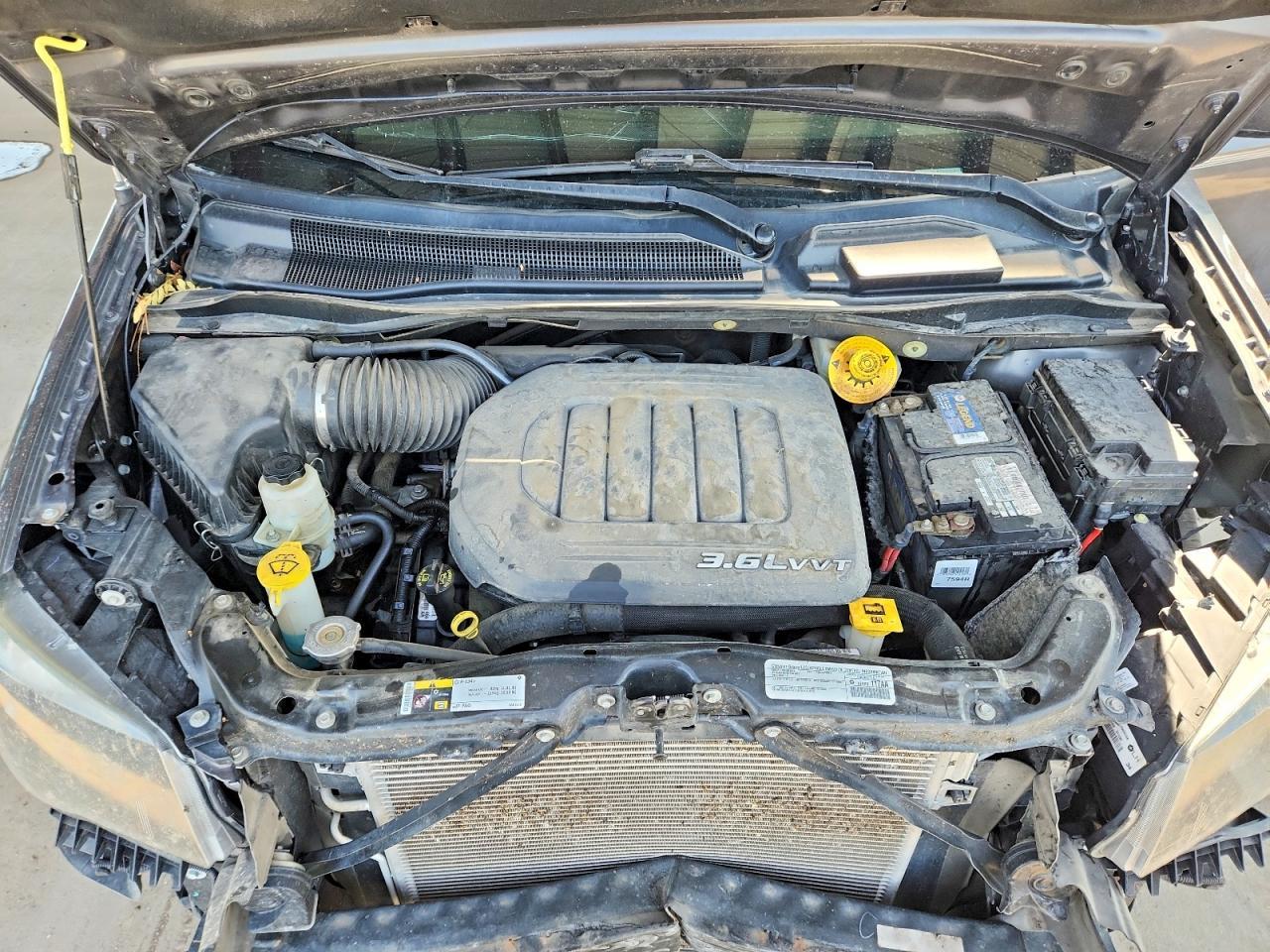2015 Dodge Grand Caravan R/T - zdjęcie 12