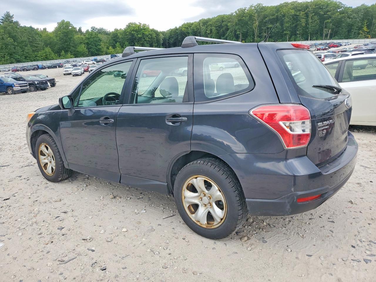 2014 Subaru Forester 2.5I - zdjęcie 2