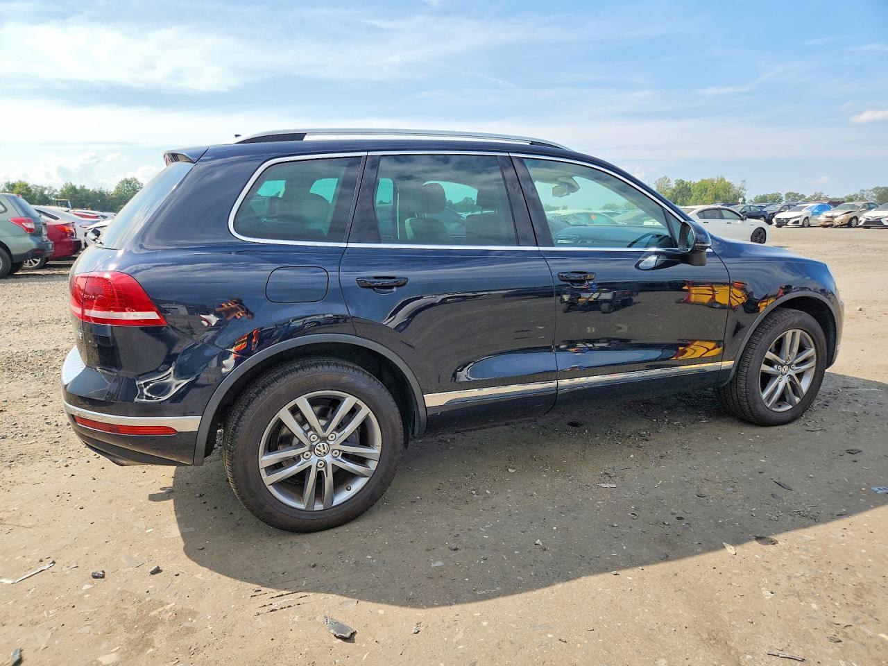 2015 Volkswagen Touareg V6 - zdjęcie 3