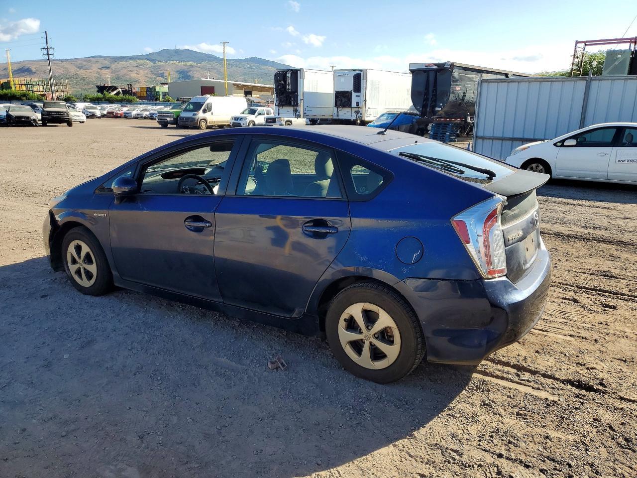 2013 Toyota Prius One - zdjęcie 2