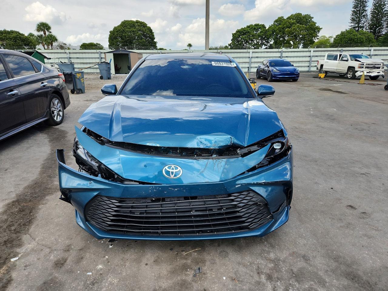2026 Toyota Camry Le - zdjęcie 5