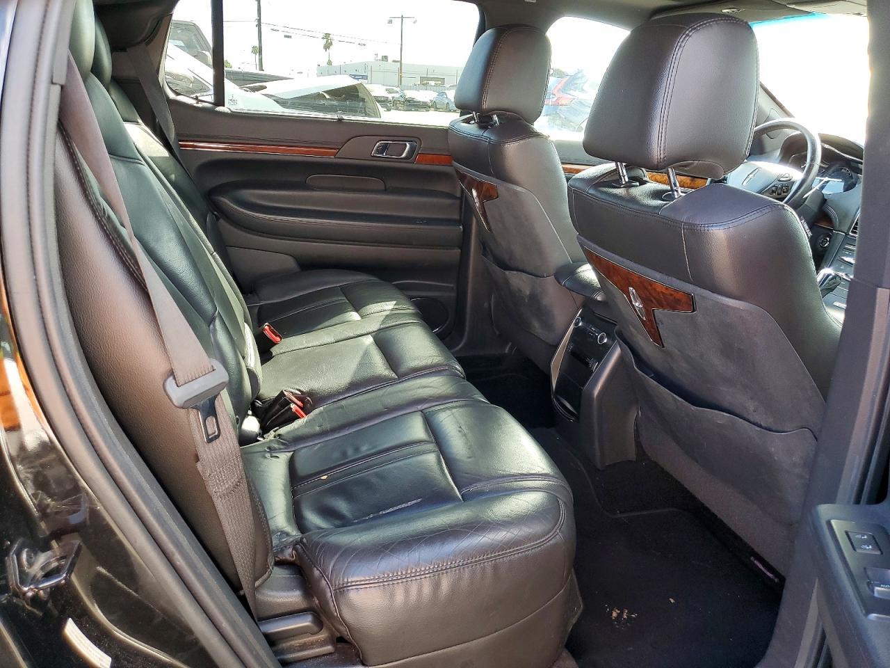 2014 Lincoln Mkt - zdjęcie 11