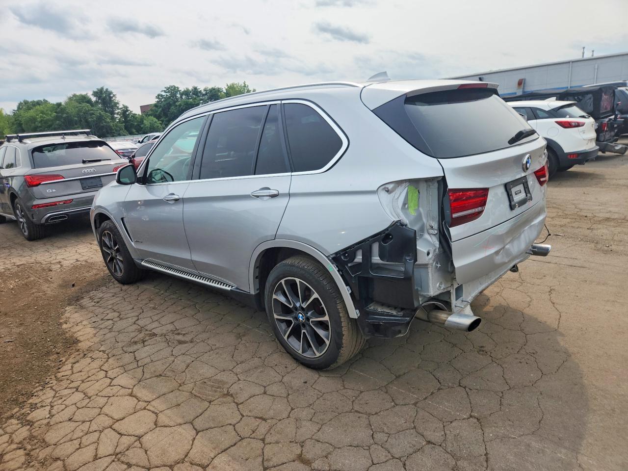 2017 BMW X5 xDrive35I - zdjęcie 2