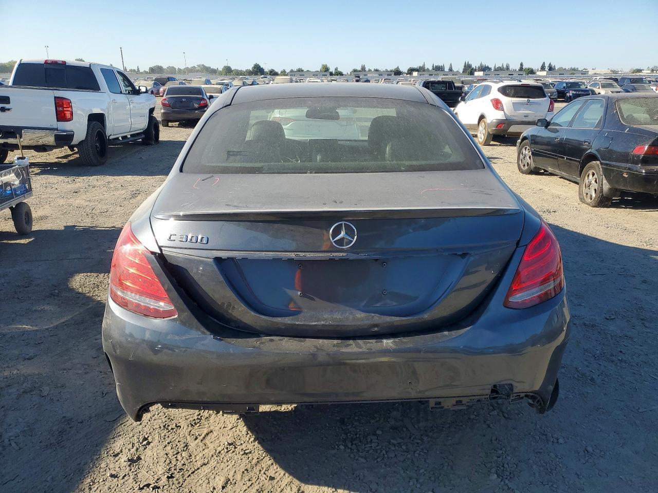 2016 Mercedes-Benz C 300 - zdjęcie 6