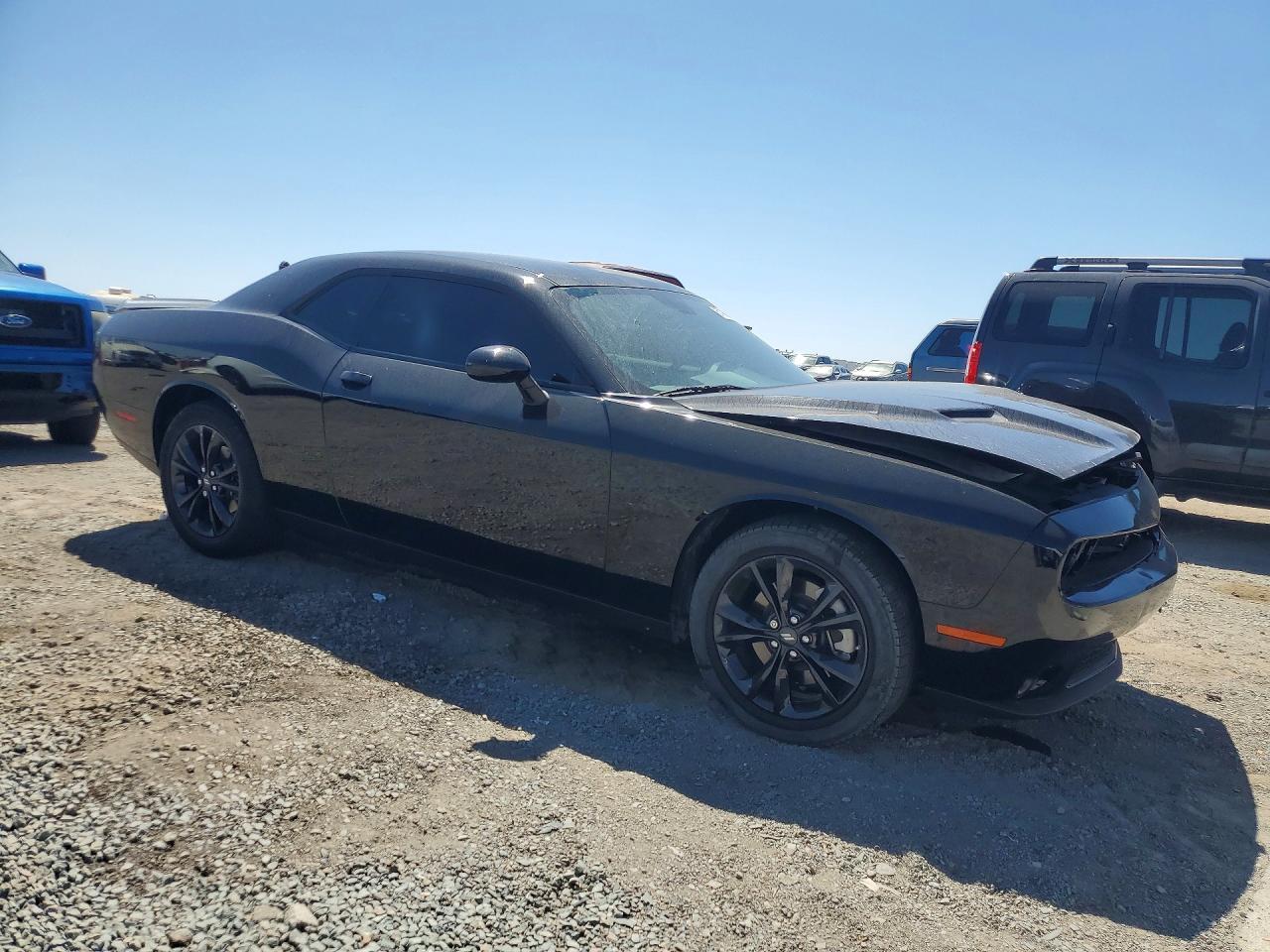 2023 Dodge Challenger Sxt - zdjęcie 4