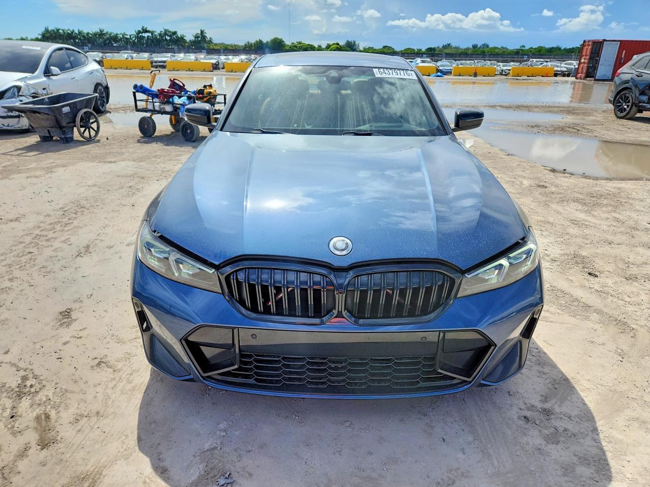 2025 BMW 330I - zdjęcie 5