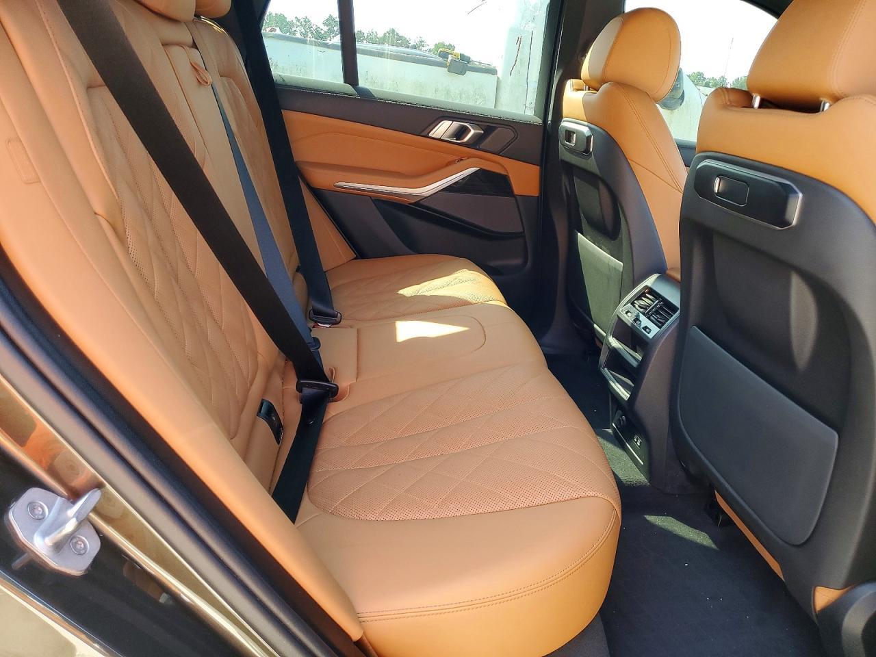 2024 BMW X5 xDrive40I - zdjęcie 11