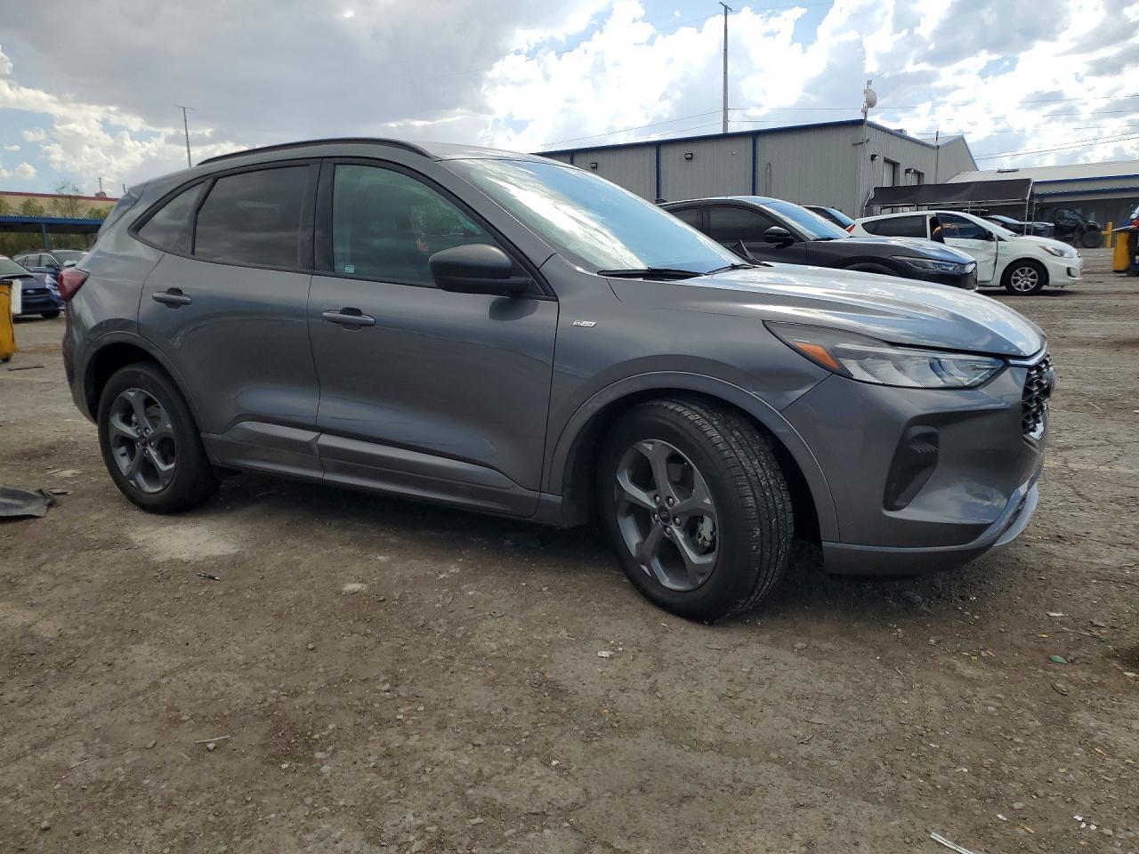 2024 Ford Escape St Line - zdjęcie 4