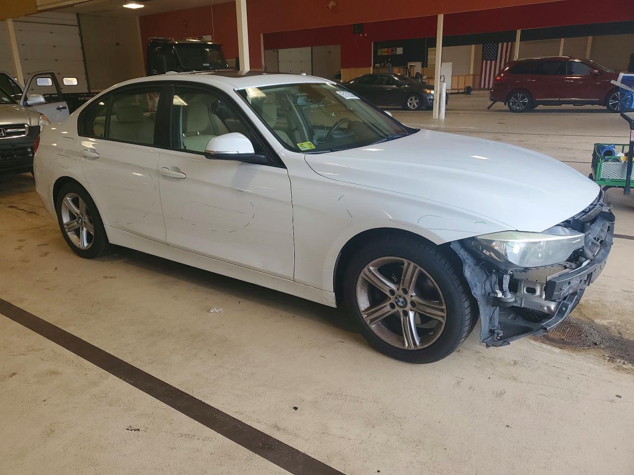2014 BMW 320 I xDrive - zdjęcie 4